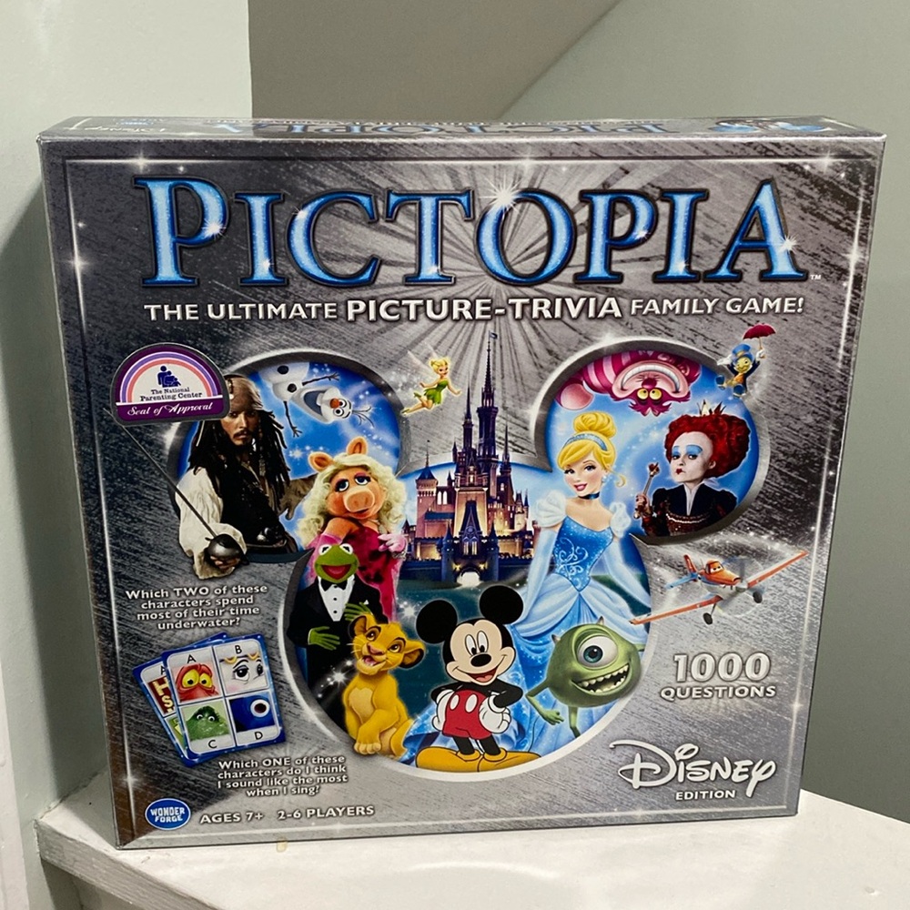 *sold* Pictopia Disney Edition Picture Trivia Board Game (Wonder Forge version)
